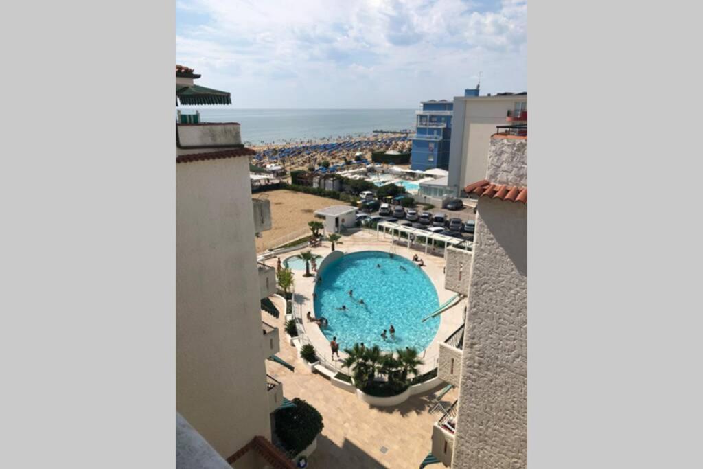 El Palmar Residence Vista-Mare E Vista-Piscina Лидо-ди-Езоло Экстерьер фото