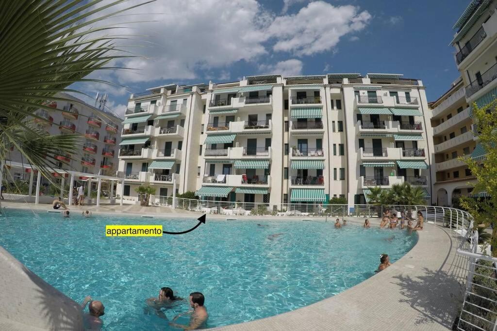 El Palmar Residence Vista-Mare E Vista-Piscina Лидо-ди-Езоло Экстерьер фото