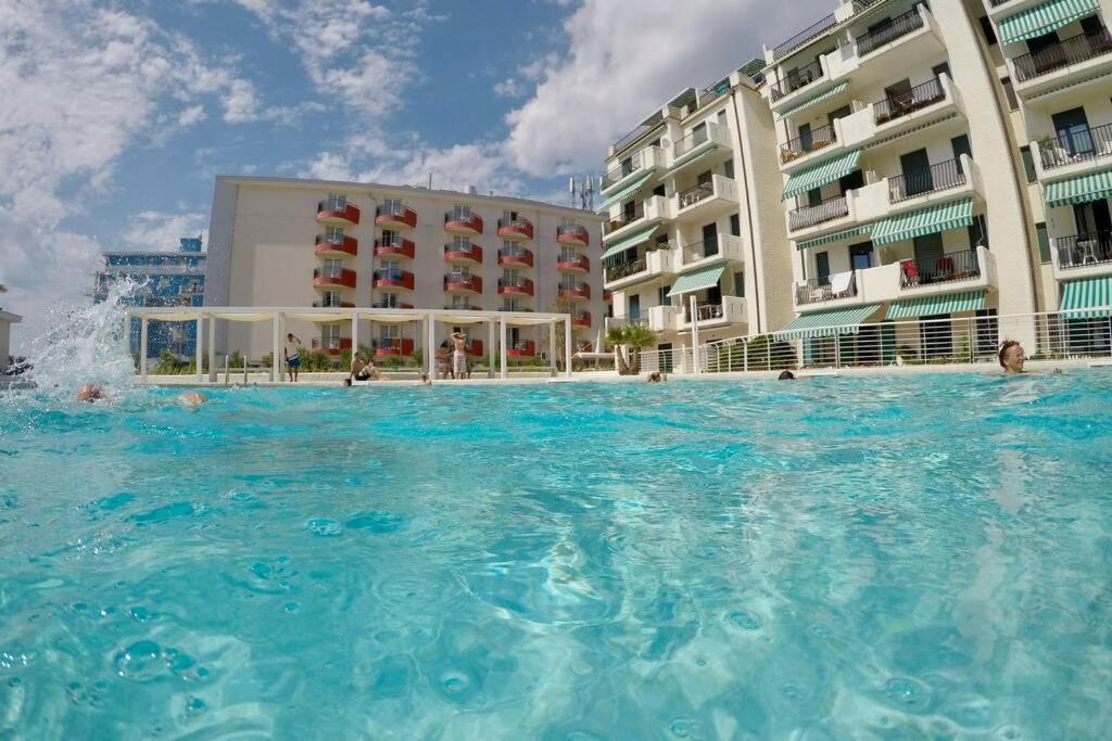 El Palmar Residence Vista-Mare E Vista-Piscina Лидо-ди-Езоло Экстерьер фото