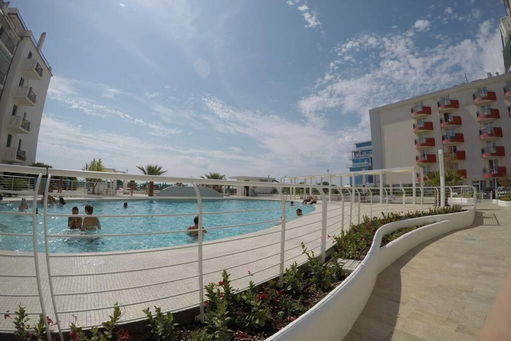 El Palmar Residence Vista-Mare E Vista-Piscina Лидо-ди-Езоло Экстерьер фото